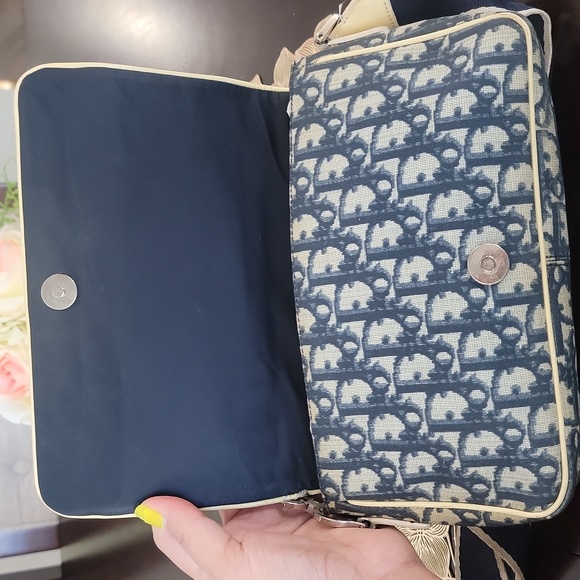 Authentic Dior crossbody bag - Picture 9 of 14